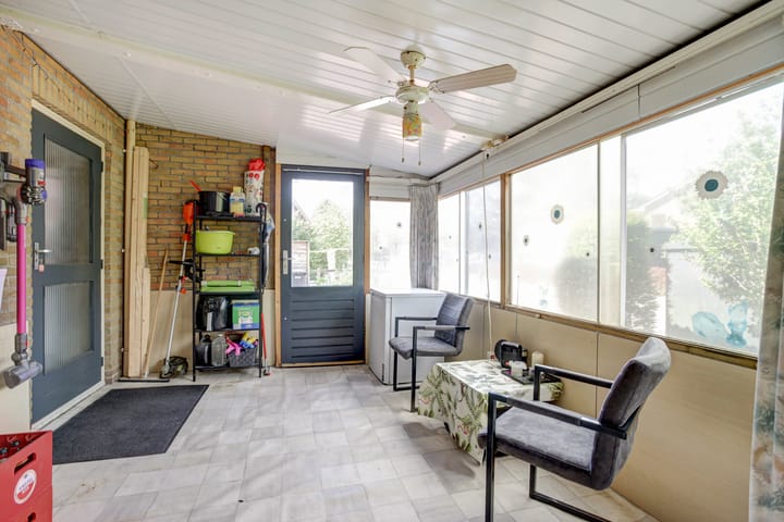 Foto 13 van Pastoor van Haasterstraat 2