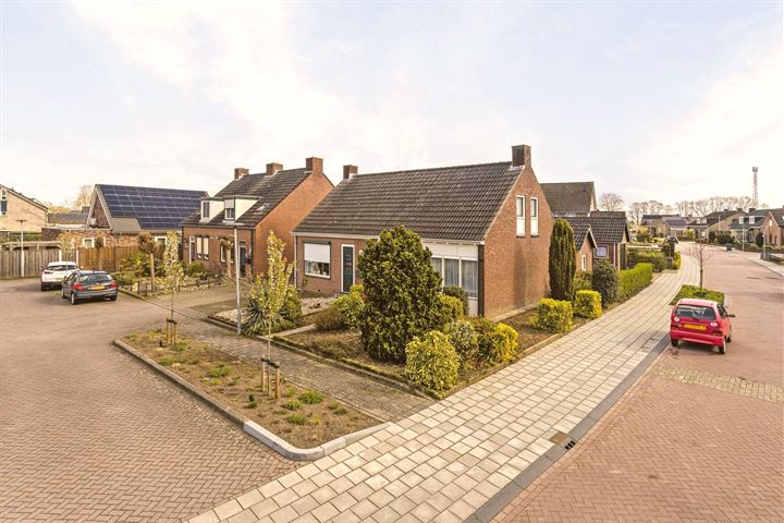 Bekijk foto 30 van Hiedenbrinkstraat 5