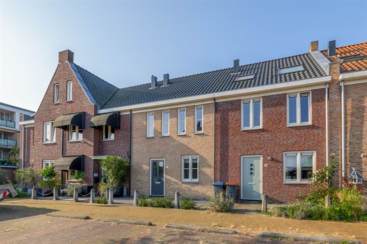 View photo 28 of Magistraat 6