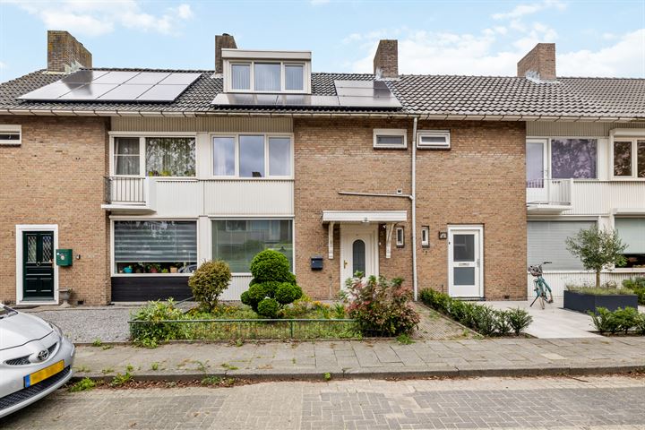 Bekijk foto 1 van Pastoor M. van Beekstraat 3