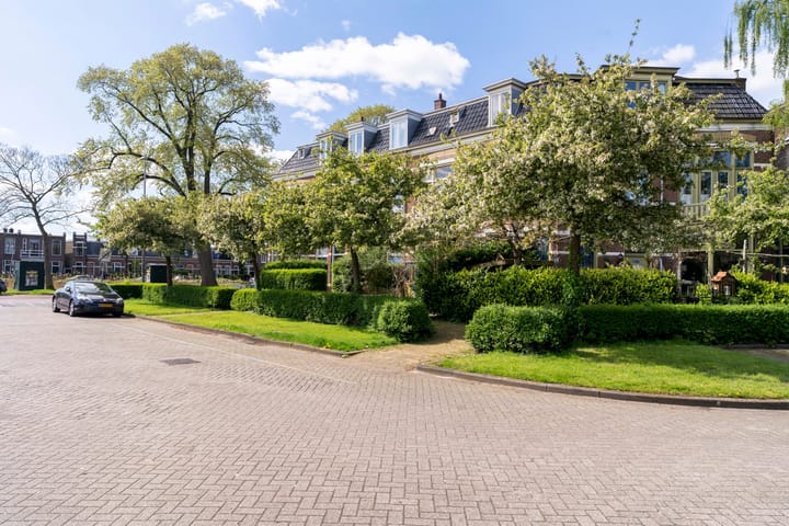 Foto 2 van Emmaplein 14