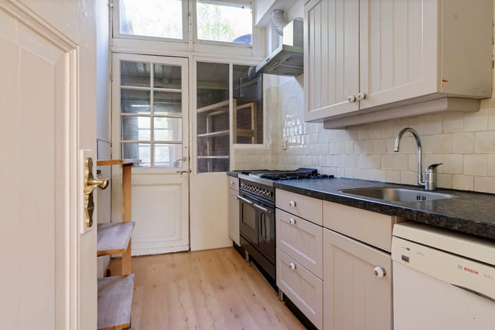 Foto 15 van Emmaplein 14