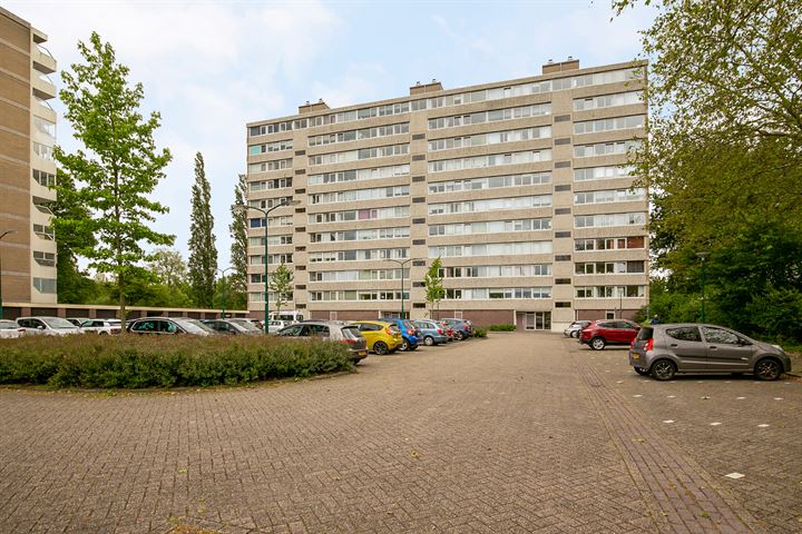 View photo 1 of Veenbesstraat 74