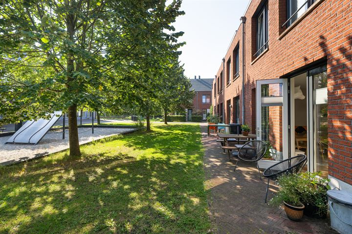 Bekijk foto 30 van Kornetstraat 46