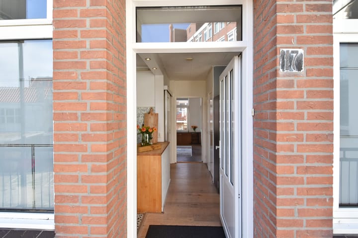 Photo 6 of Molenijserstraat 17