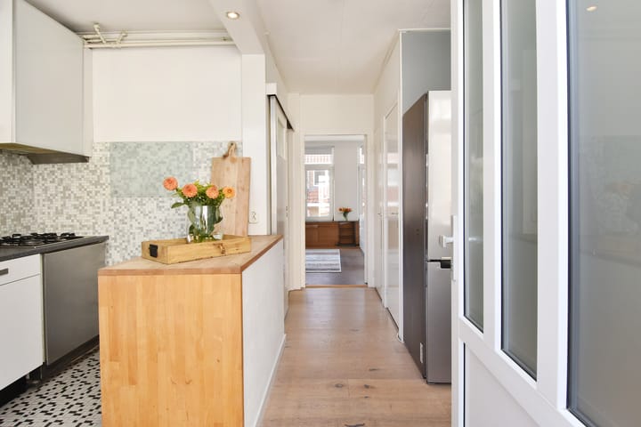 Photo 8 of Molenijserstraat 17