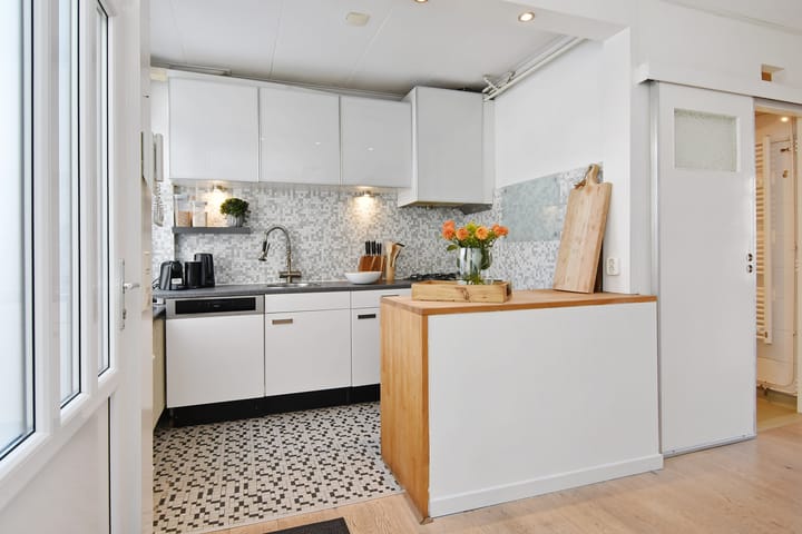 Photo 12 of Molenijserstraat 17