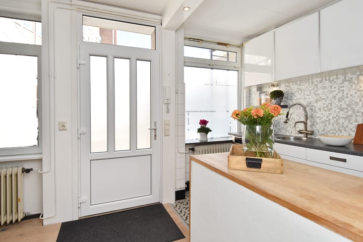 Photo 14 of Molenijserstraat 17