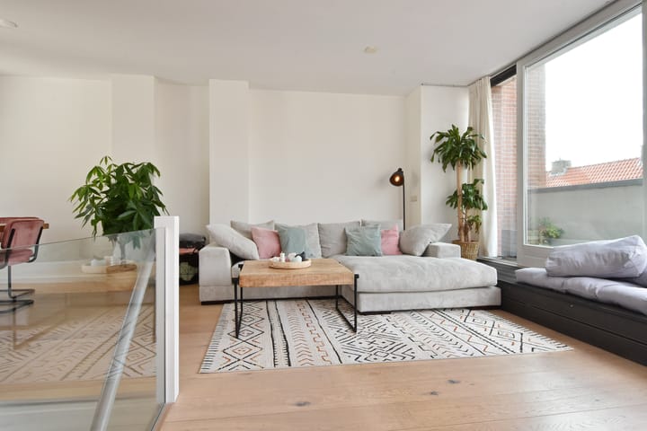 Photo 32 of Molenijserstraat 17