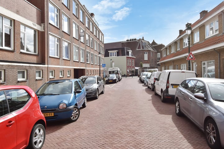 Bekijk foto 41 van Molenijserstraat 17