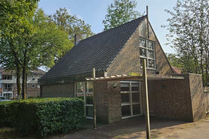 Lesturgeonplein 15, Vledder