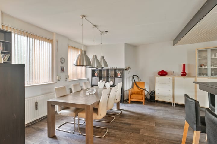 Foto 12 van Zwaluw 22