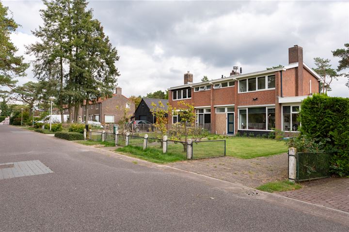 Bekijk foto 39 van Graaf Reinoldweg 24