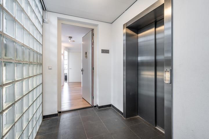 Foto 55 van Afroditekade 182-A