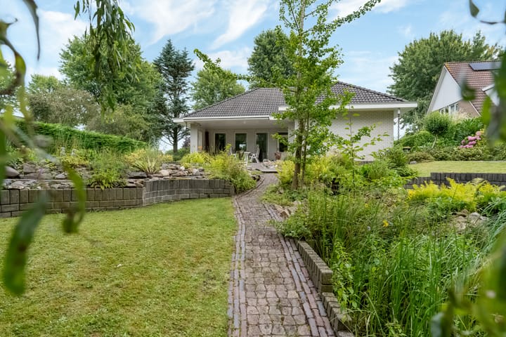 Foto 45 van de Balmerd 28