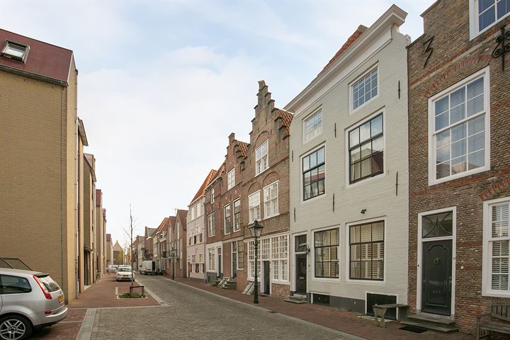 Bekijk foto 2 van Molenstraat 47