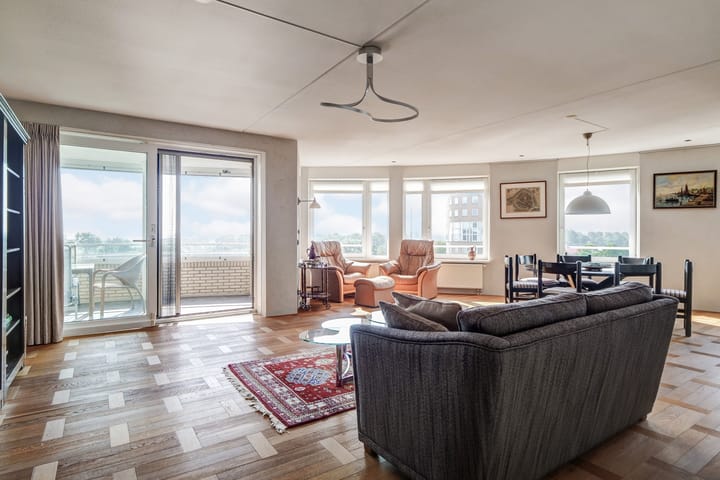 Foto 5 van Andromeda 121