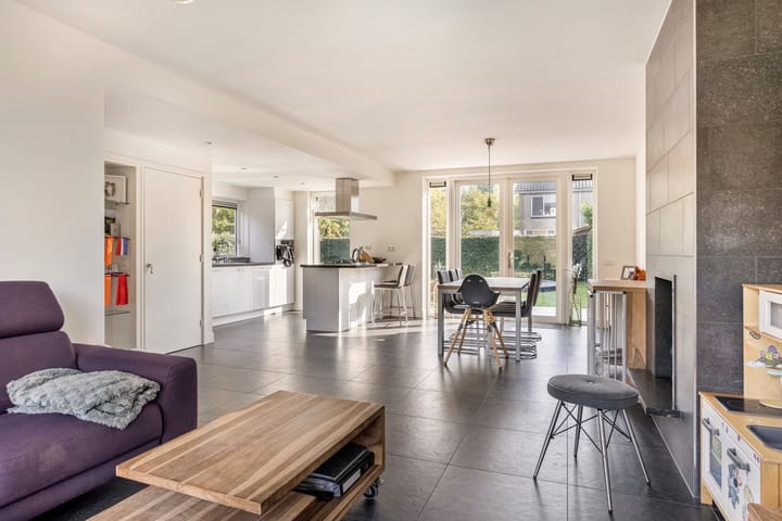 Foto 8 van Caustraat 58