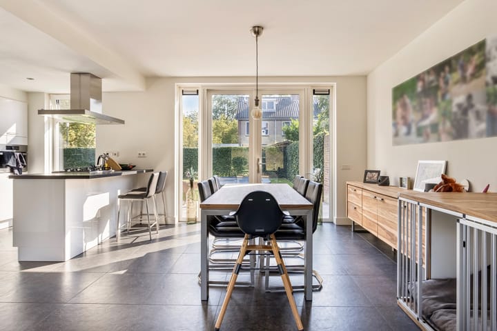 Foto 9 van Caustraat 58