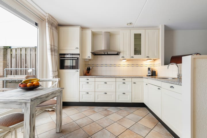 Foto 10 van Antoni Staringlaan 42