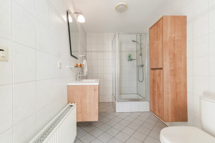 Foto 18 van Antoni Staringlaan 42