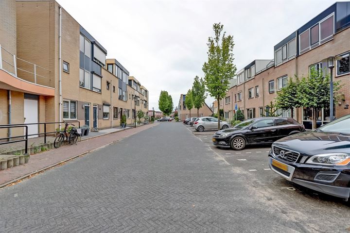 Bekijk foto 39 van Opaalstraat 45