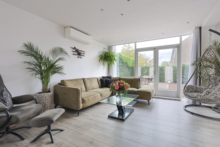 Photo 13 of Herderstraat 1