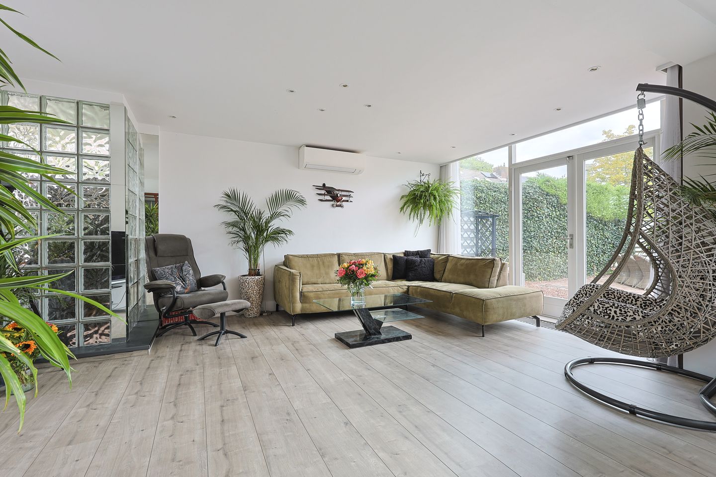 Photo 14 of Herderstraat 1