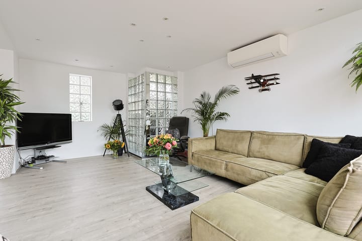 Photo 15 of Herderstraat 1