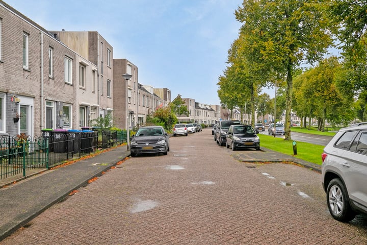 Bekijk foto 32 van Mina Krusemanstraat 42