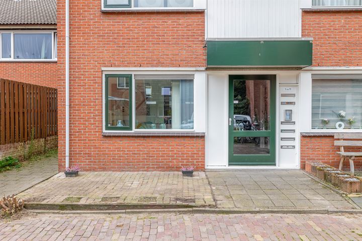 Bekijk foto 3 van Constantijnstraat 1