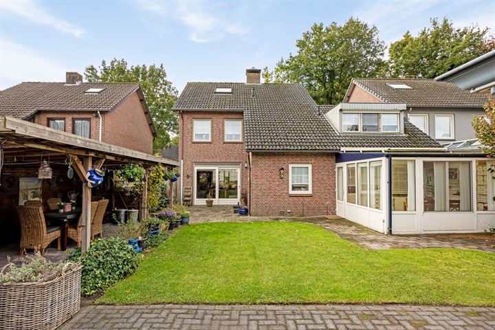 Bekijk foto 34 van Raffendonkstraat 39