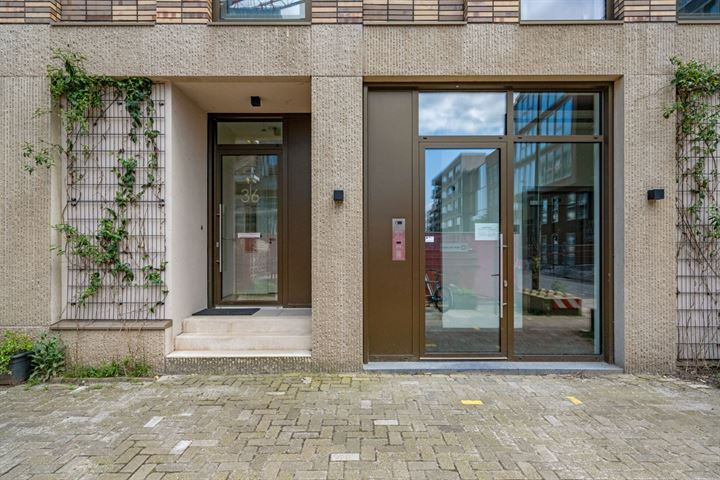 Bekijk foto 31 van Cola Debrotstraat 22