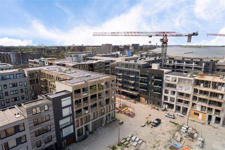 Bekijk foto 40 van Cola Debrotstraat 22