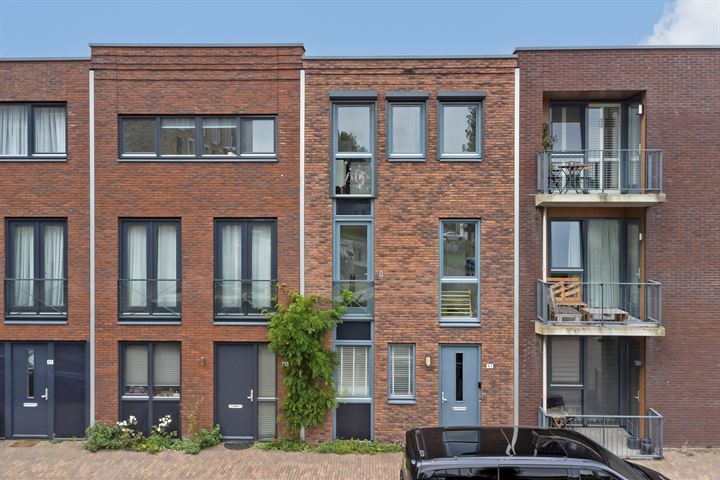 Bekijk foto van Scheepsjagerstraat 61