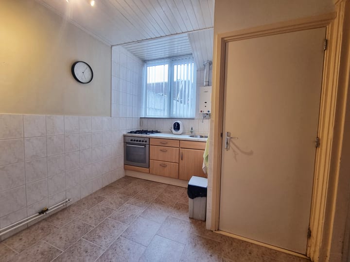 Foto 10 van Beersdalplein 8