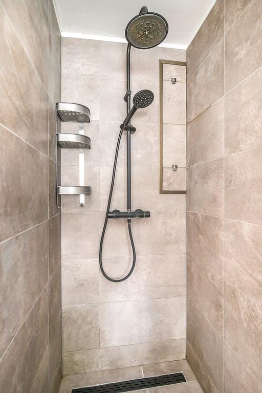 Foto 28 van Mariniersweg 165