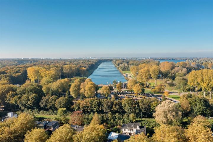 Bekijk foto 30 van Amstelveenseweg 687