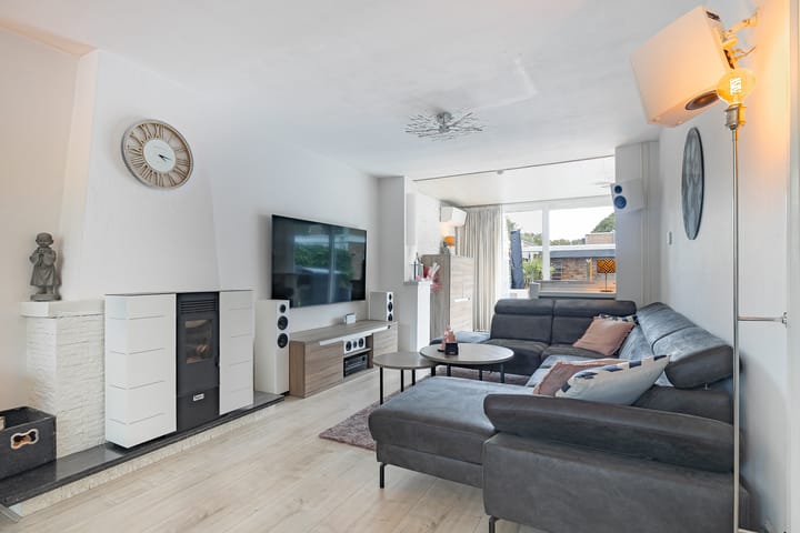 Foto 7 van Niels Bohrstraat 33