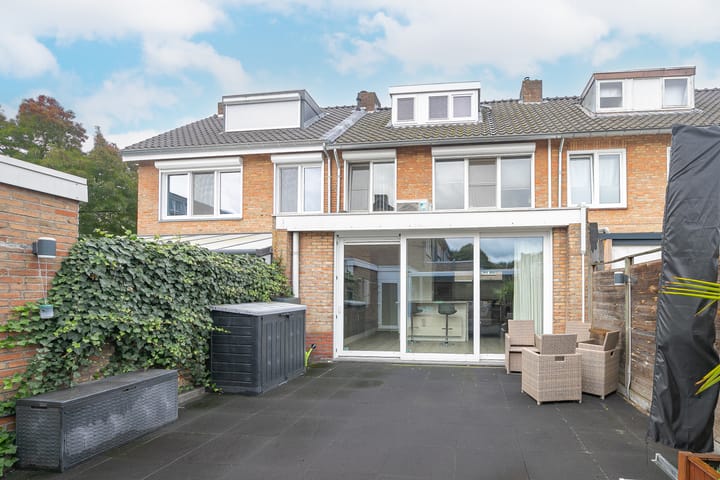 Foto 19 van Niels Bohrstraat 33