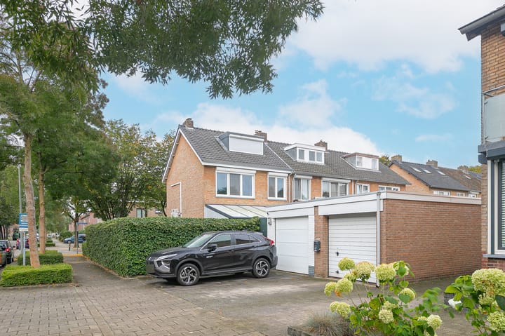 Foto 21 van Niels Bohrstraat 33