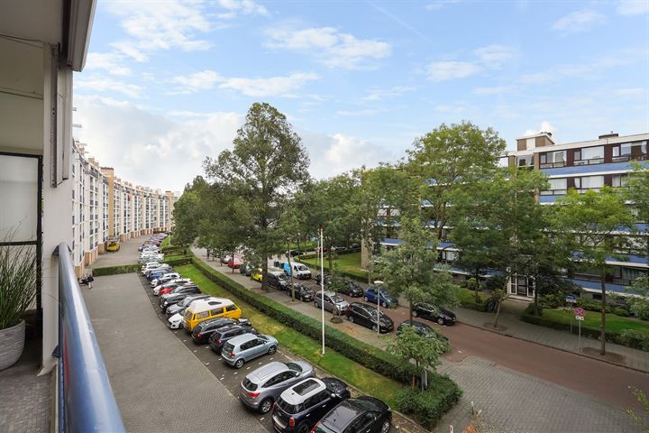 View photo 27 of Landréstraat 903