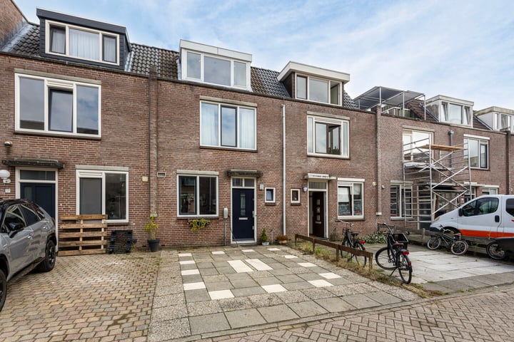 Bekijk foto 39 van Irawan Soejonostraat 19