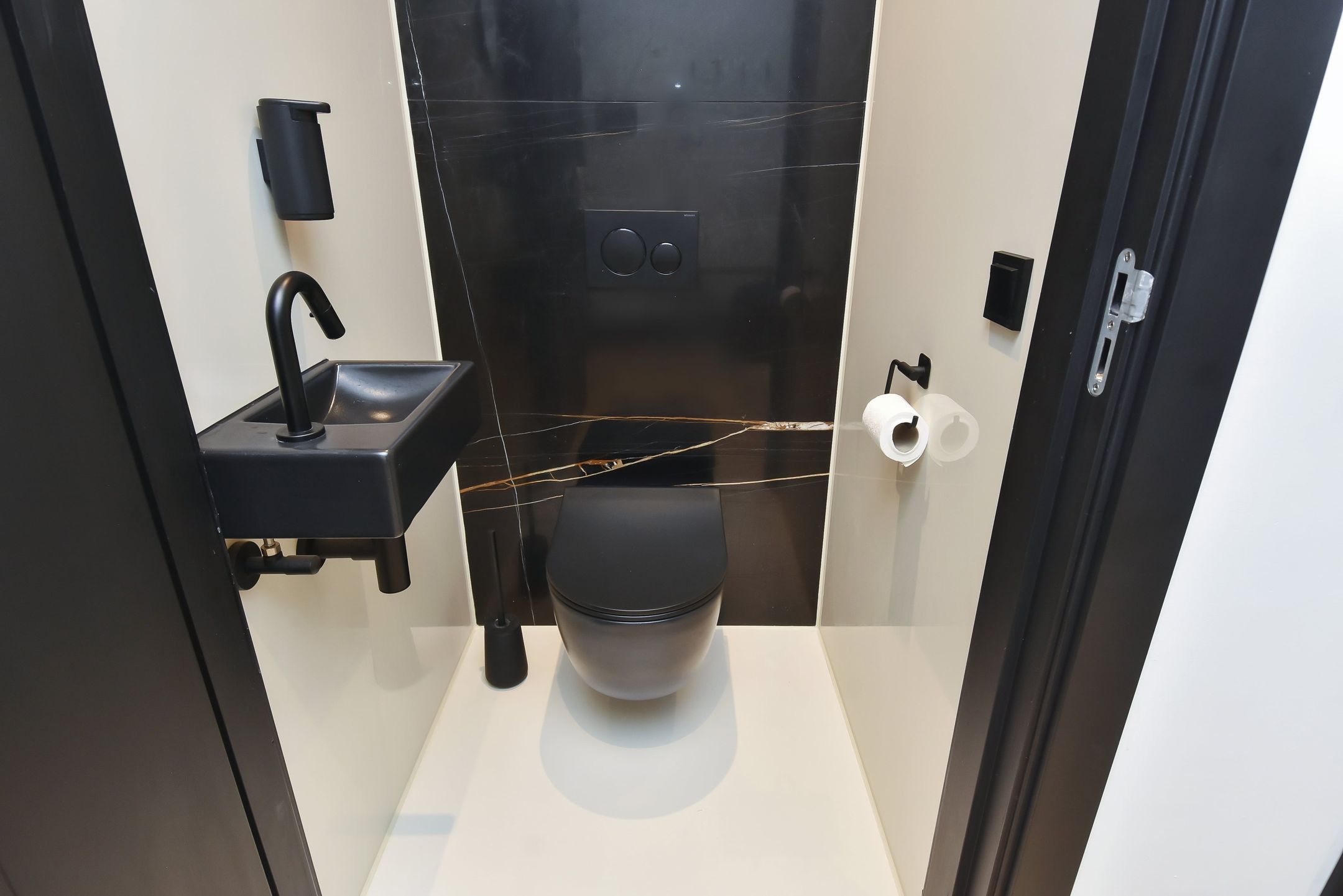 Photo 27 of Badhuisstraat 55-A