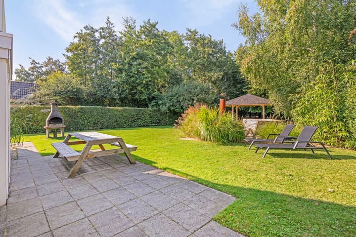 Photo 2 of Strandlaan 19