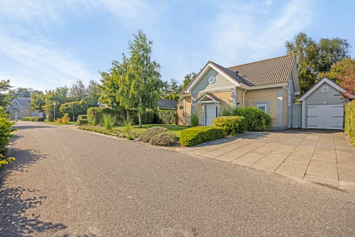 Photo 37 of Strandlaan 19