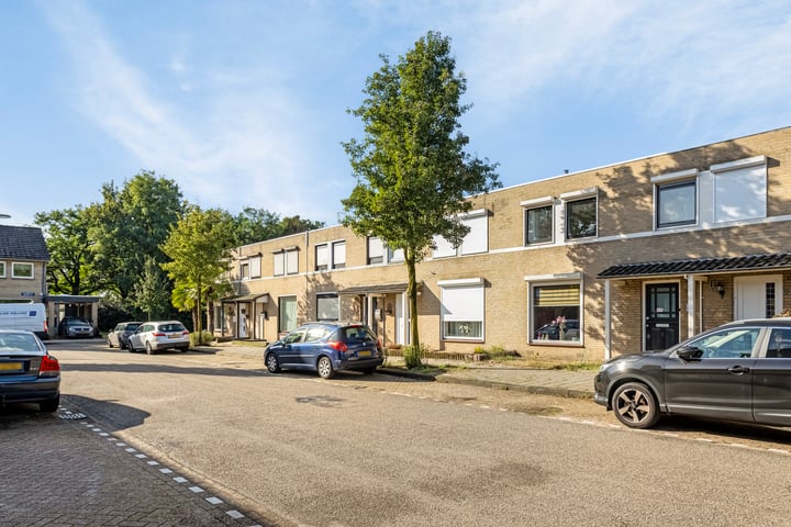 View photo 28 of Betzstraat 23