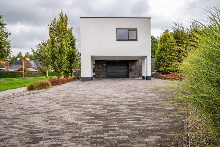 Photo 10 of Aletta Jacobshage 26