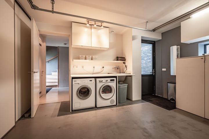 Photo 27 of Aletta Jacobshage 26