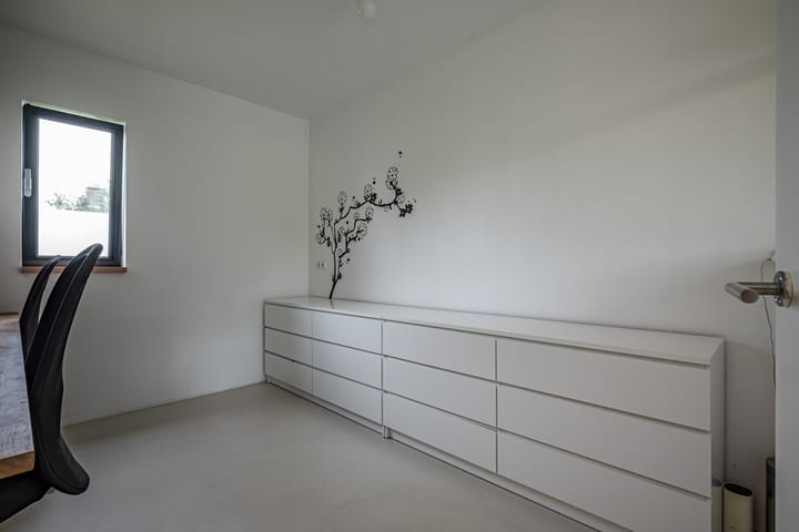 Photo 36 of Aletta Jacobshage 26